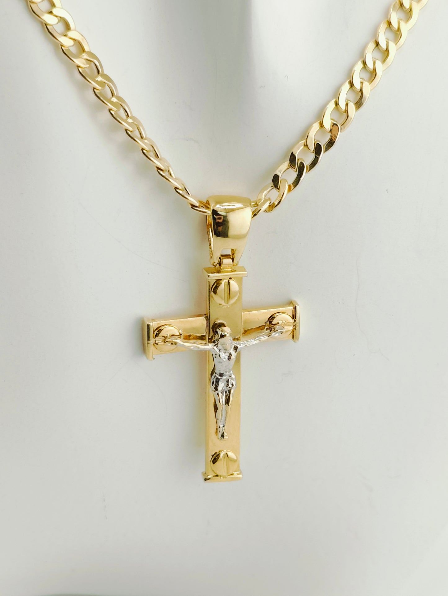 Christ with Screw and White Gold 3.60g
