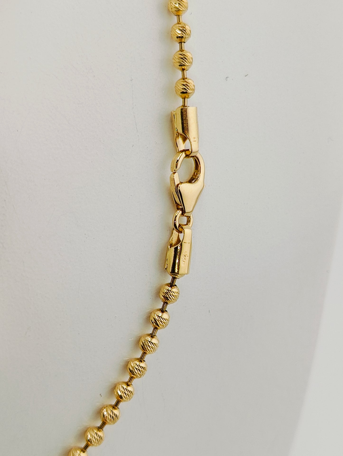 CHAIN OF DIAMOND BALLS 132