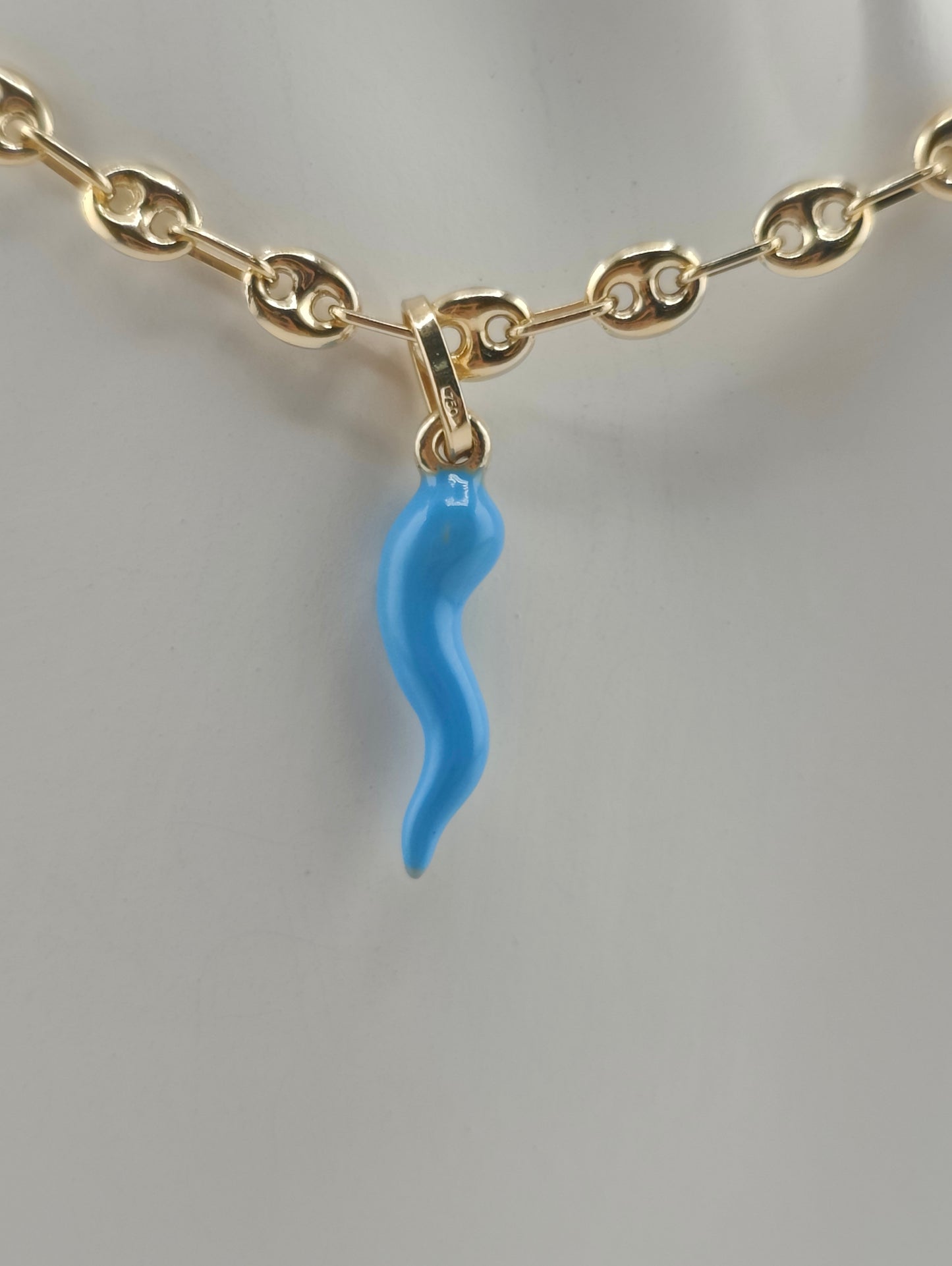 Blue cornicello gold pendant