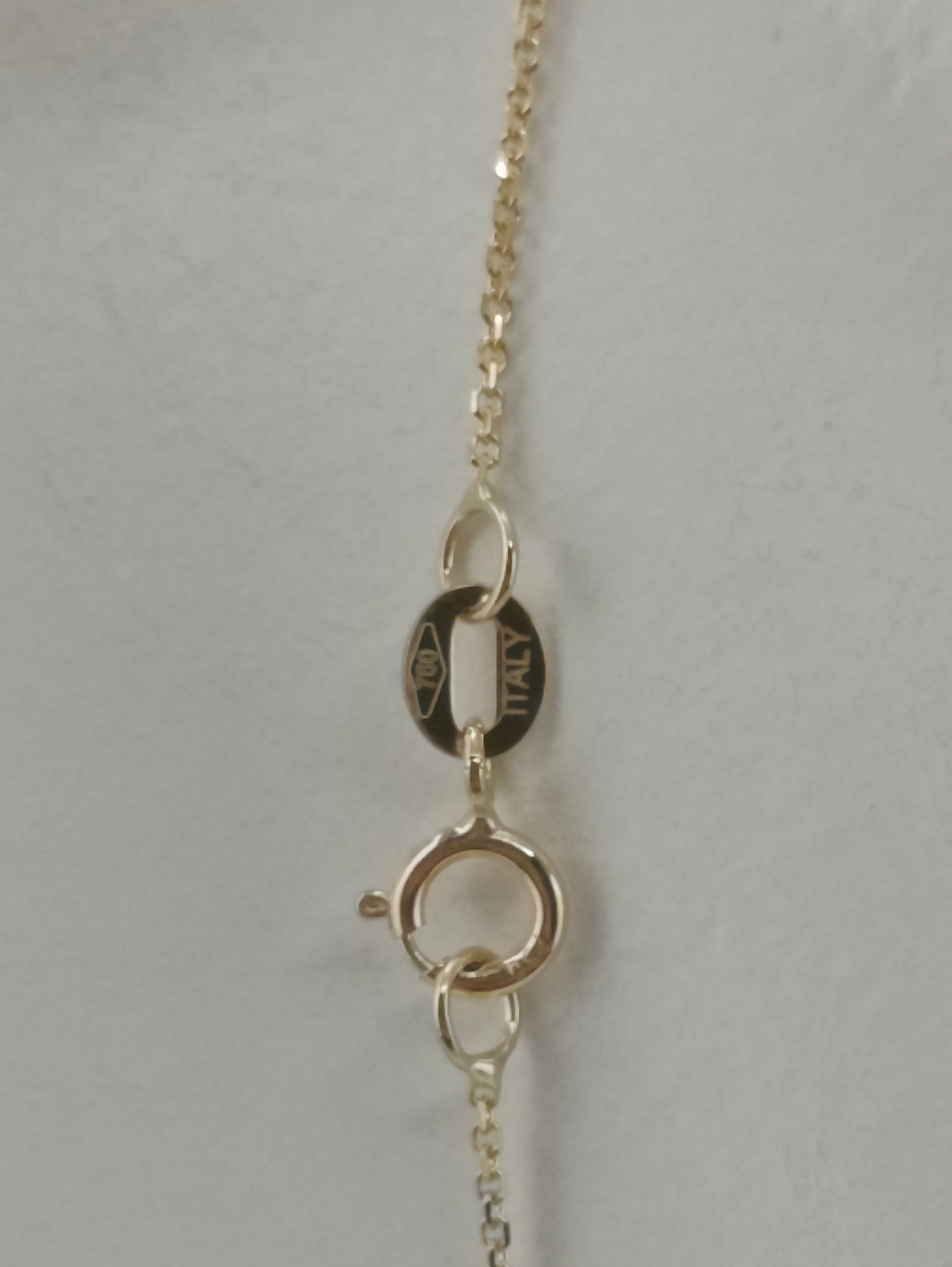 Chain with light drop