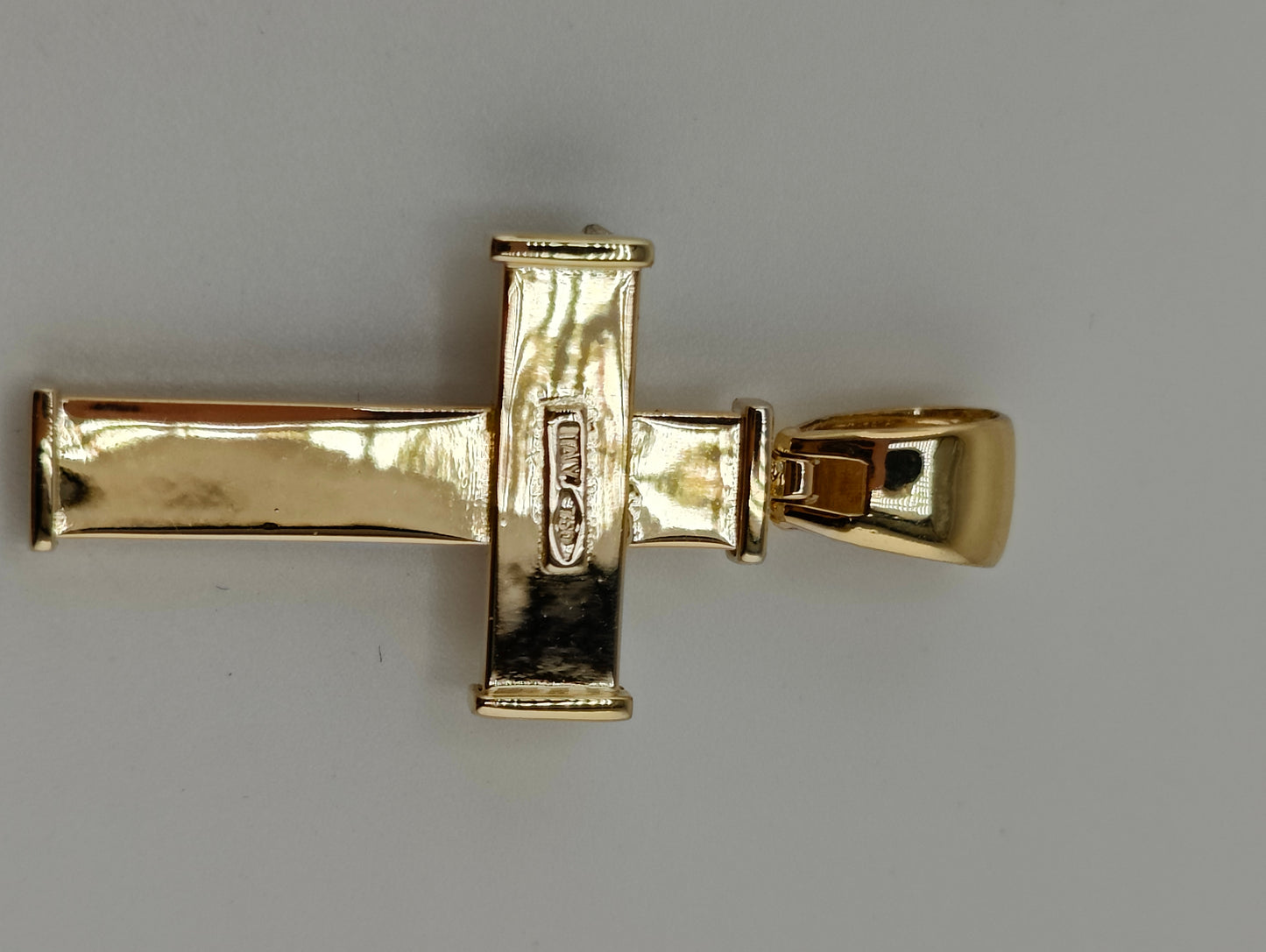 Cross with Christ white Gold 312