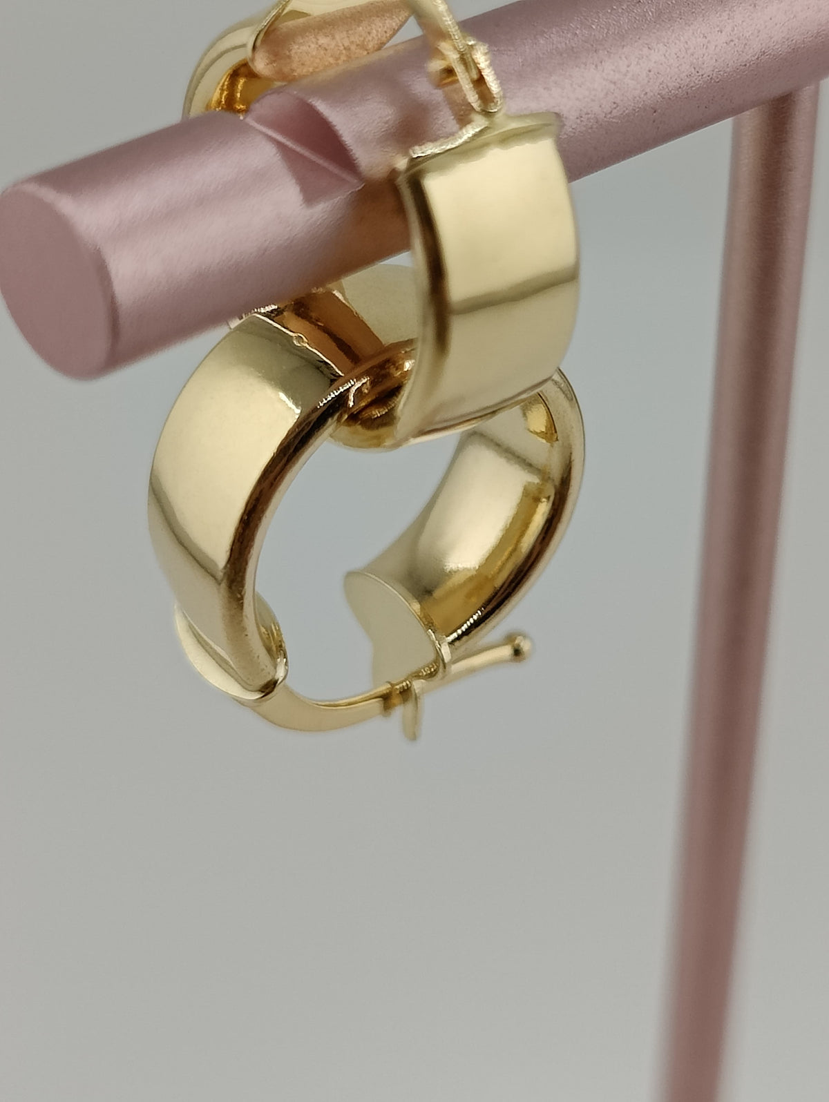 EARRINGS FLAT