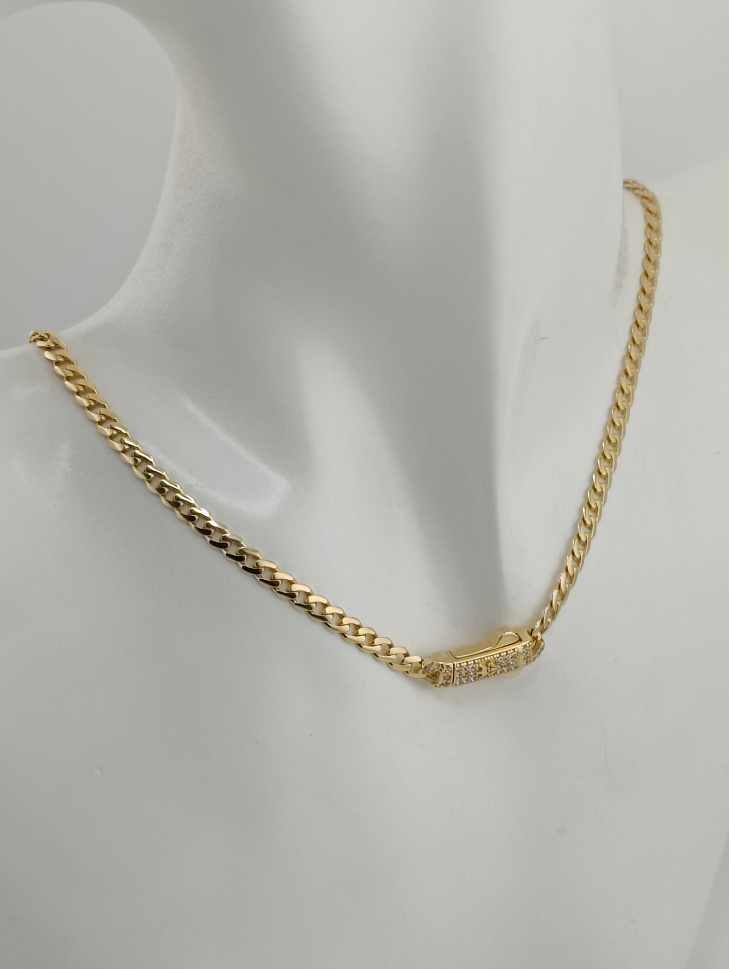 CADENA MODELO MÓNACO