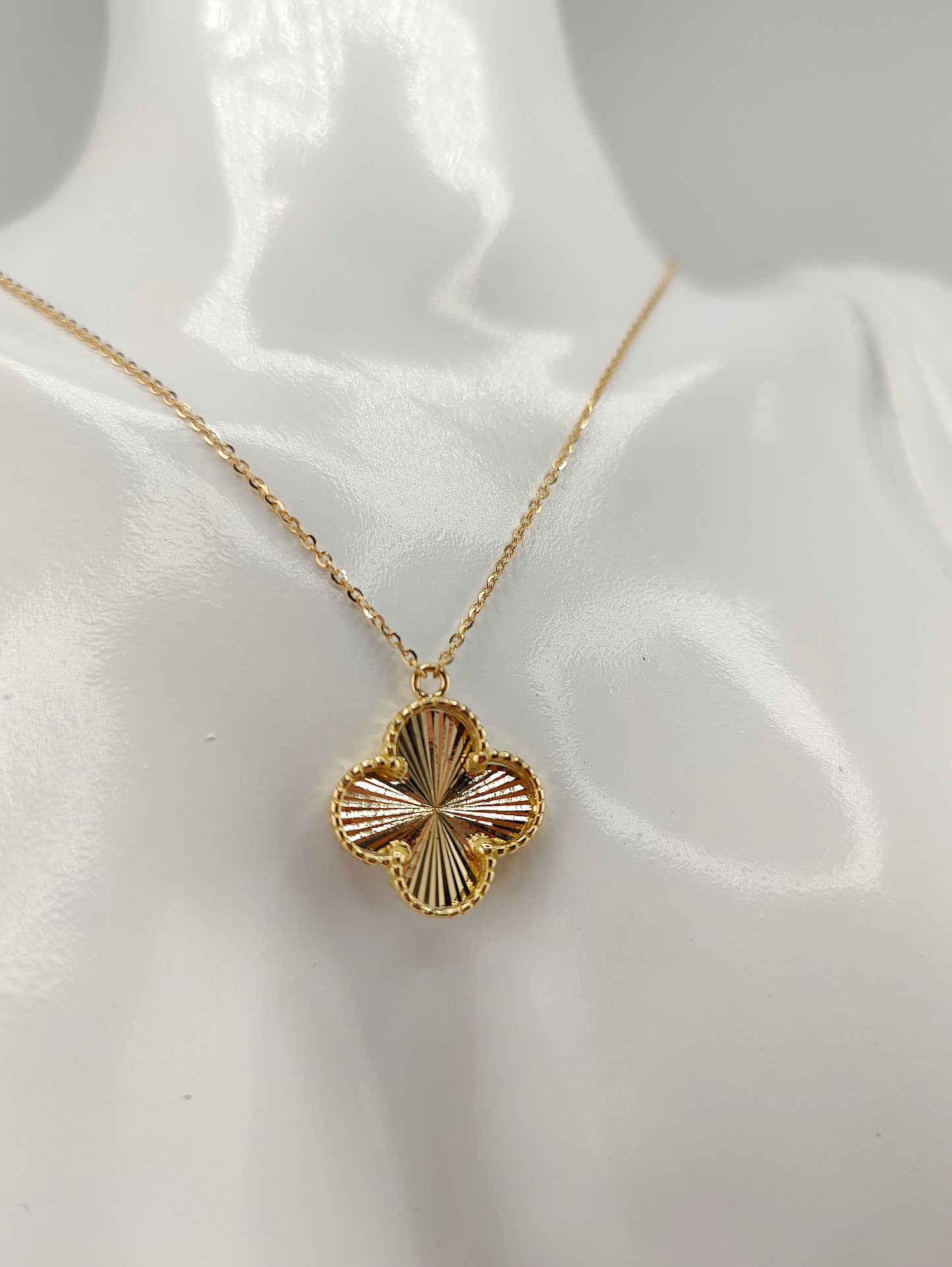 Trébol necklace 395