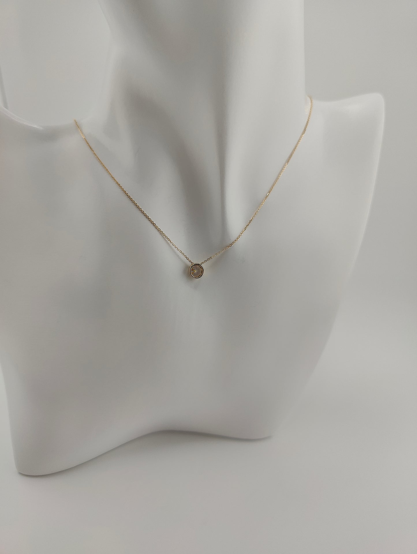 Chain with light drop