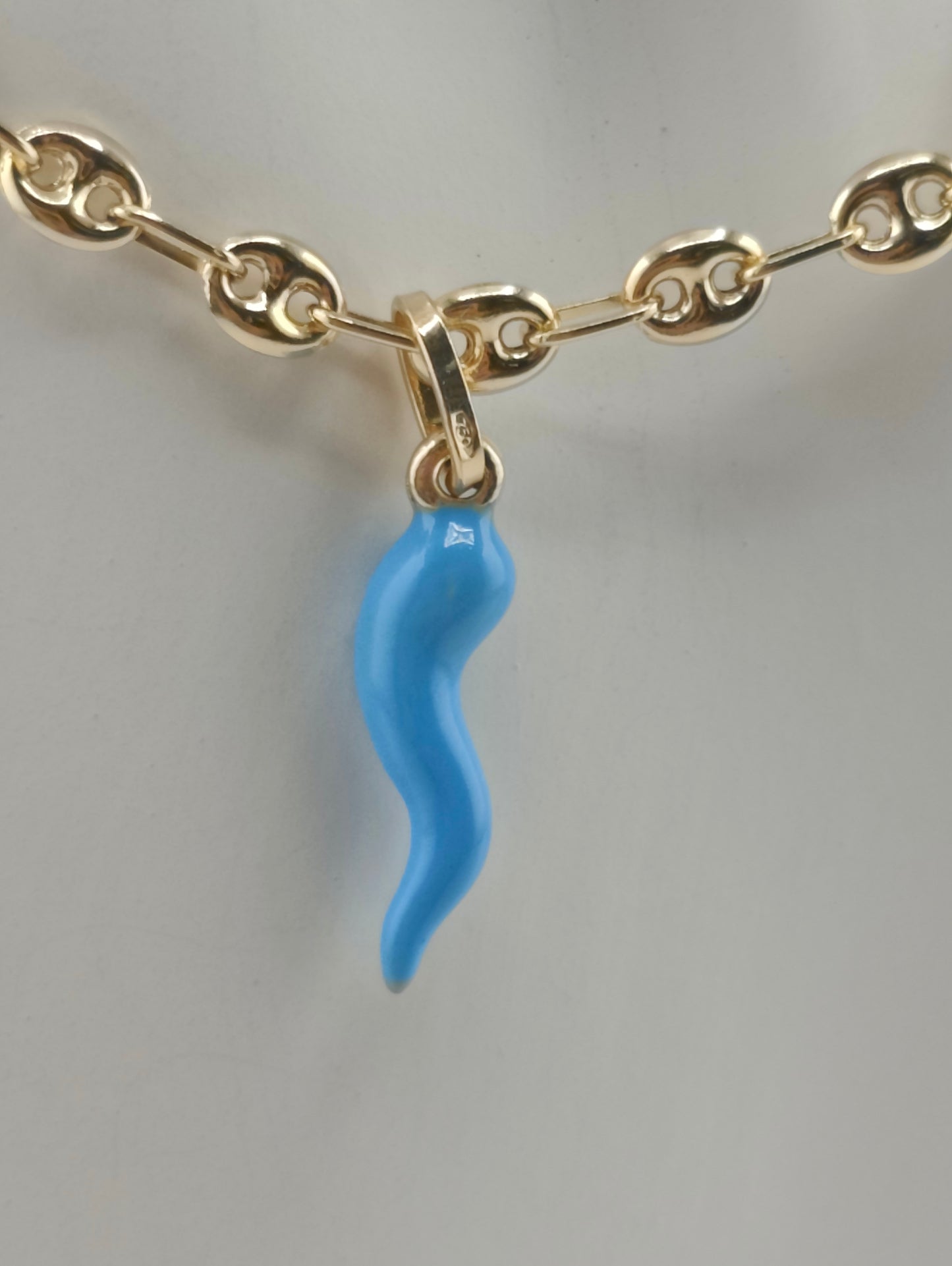 Blue cornicello gold pendant