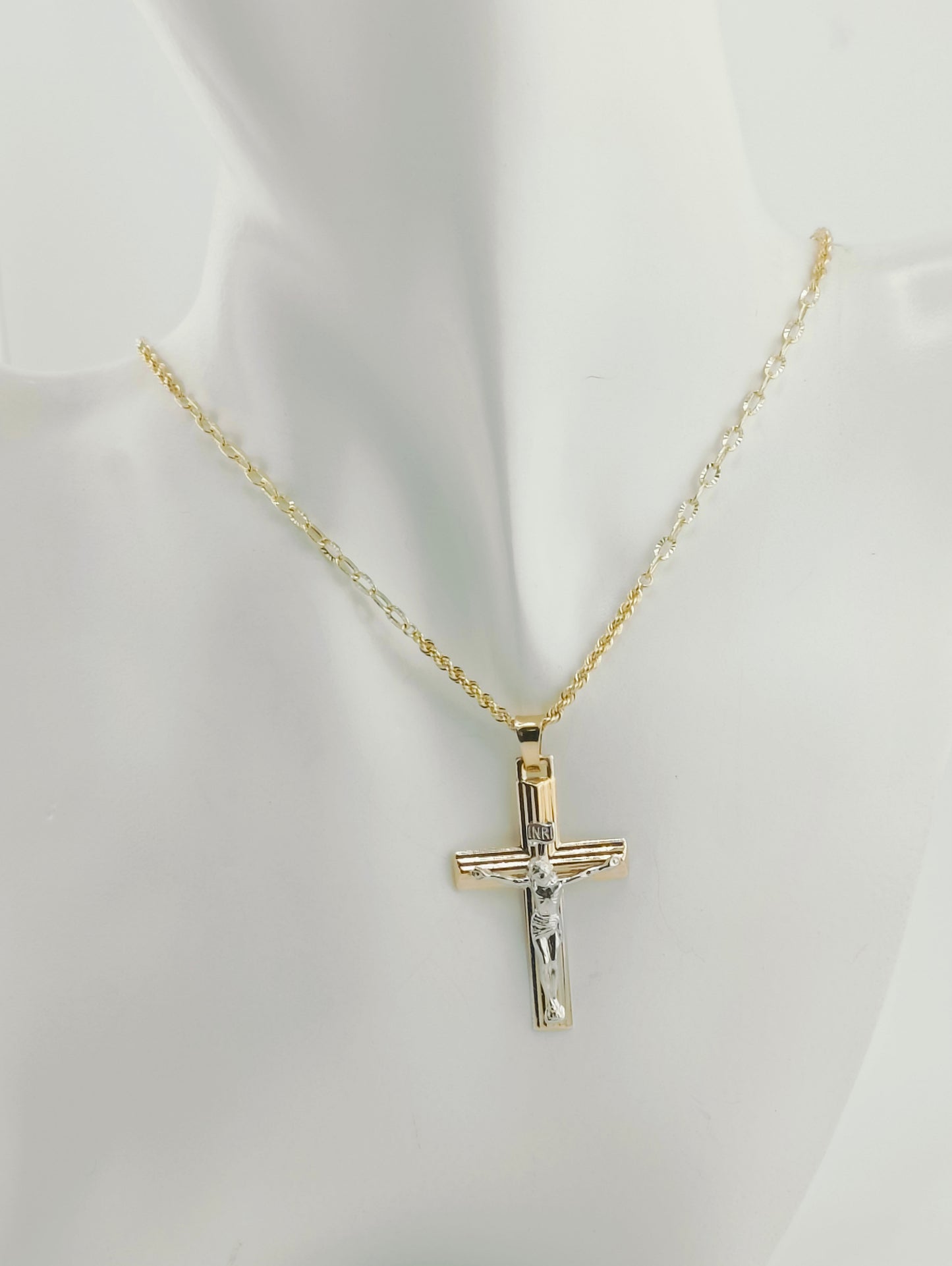 Beveled Cross with Christ in White Gold 1.29 gr