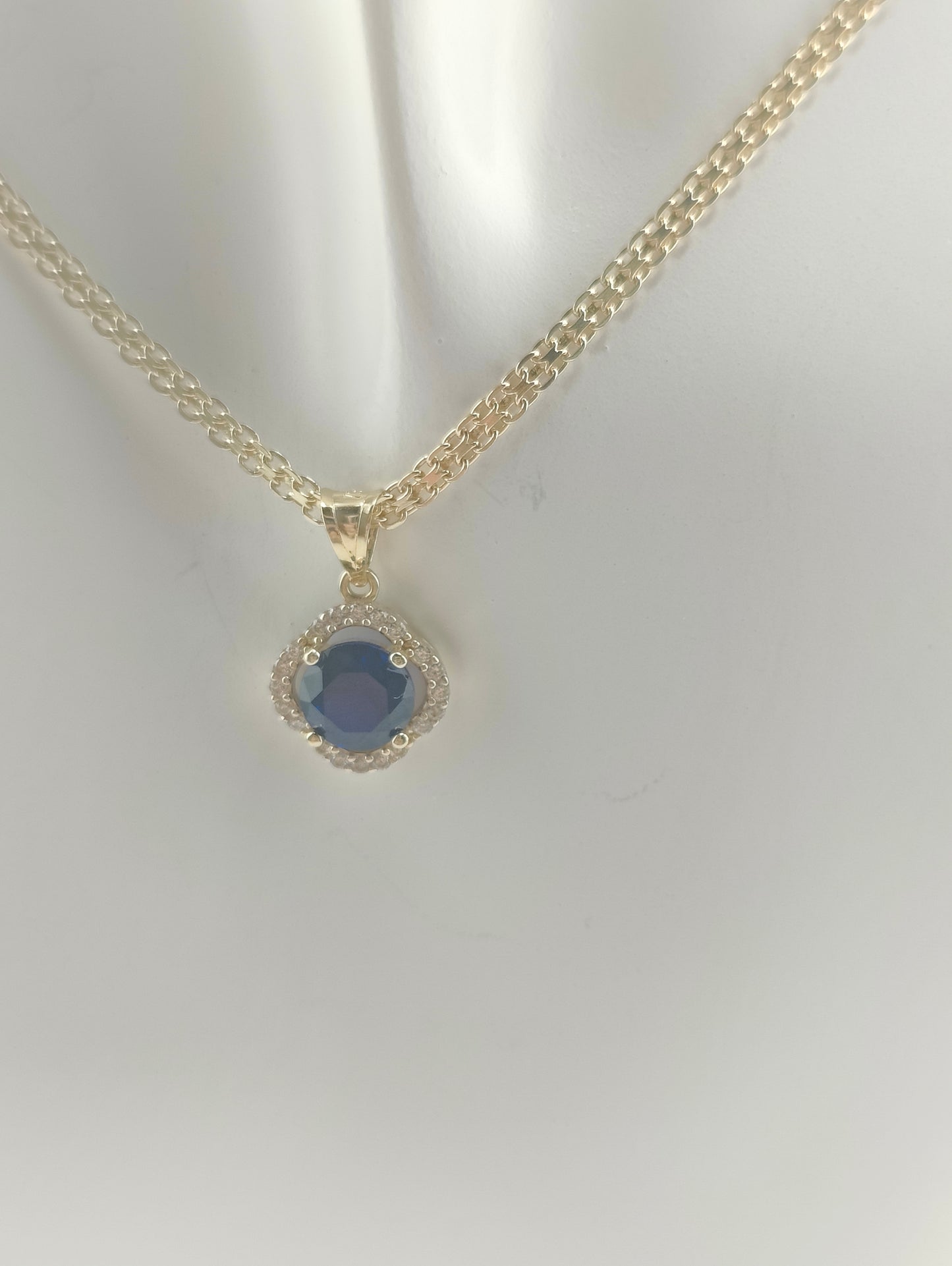 Pendant con Circon azul