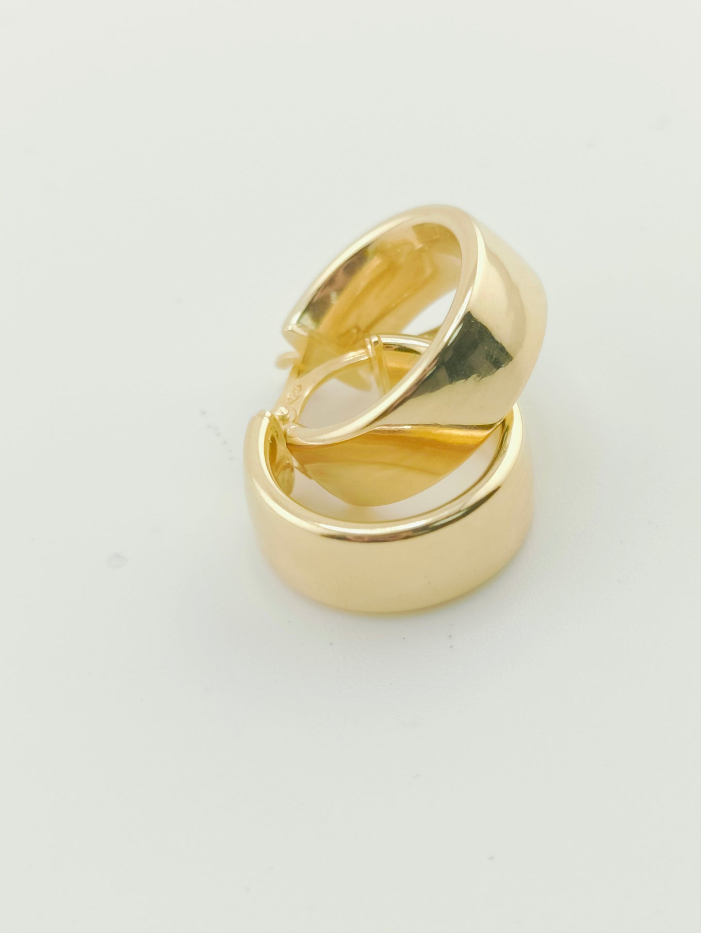 WIDE FLAT ROUND RINGS