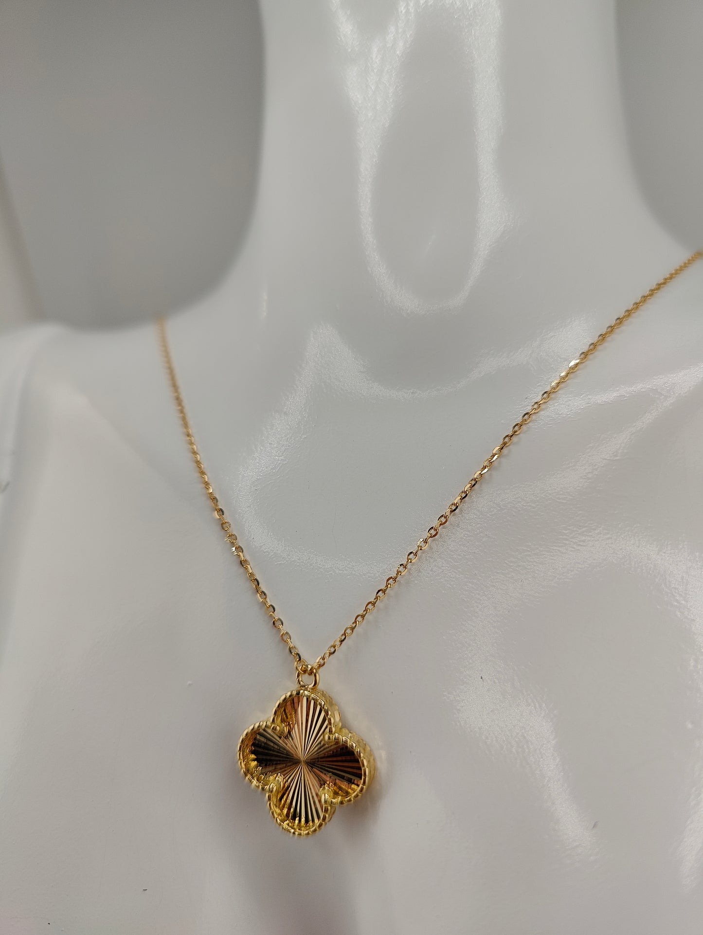 Trébol necklace 395