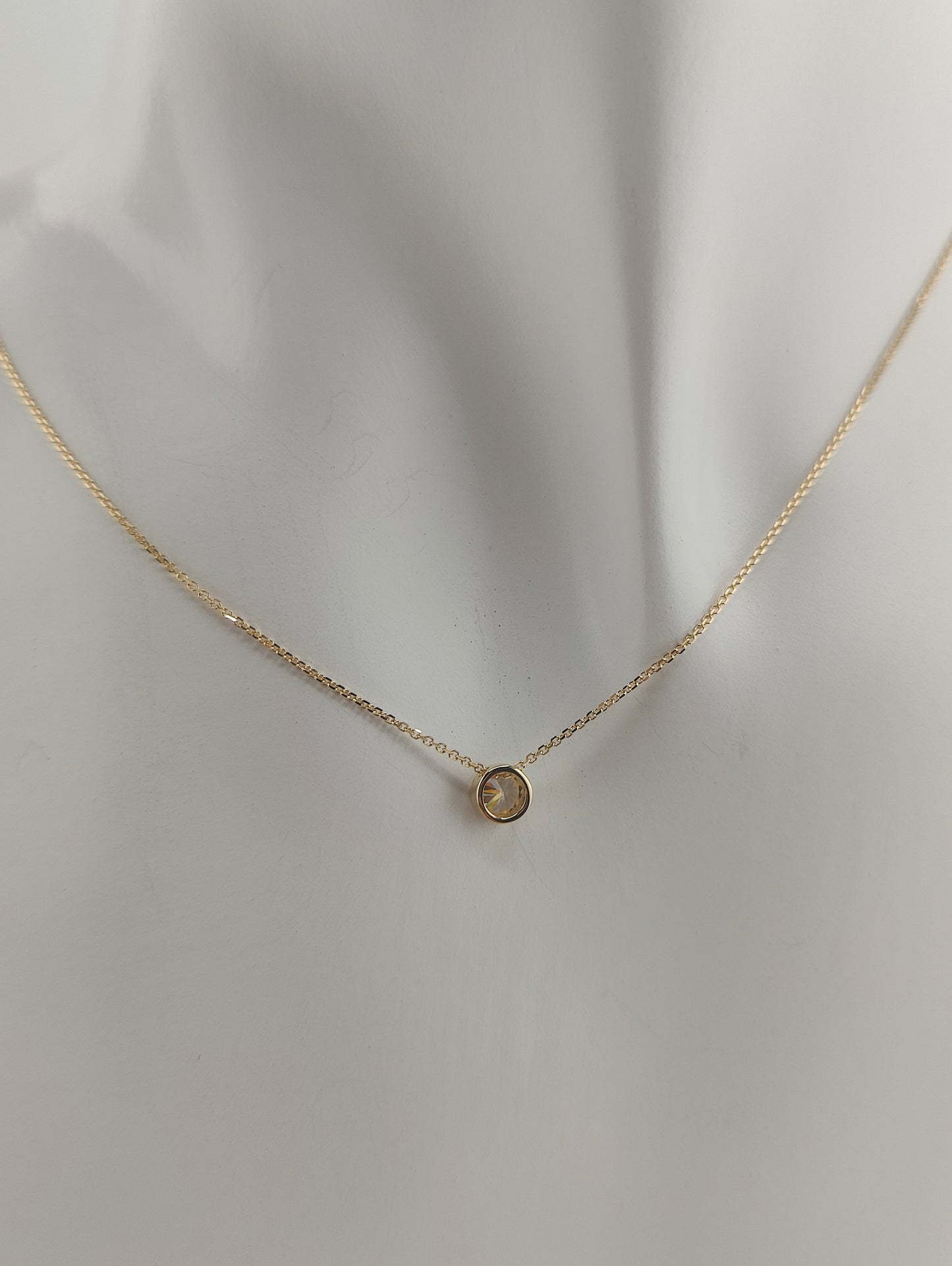 Chain with light drop